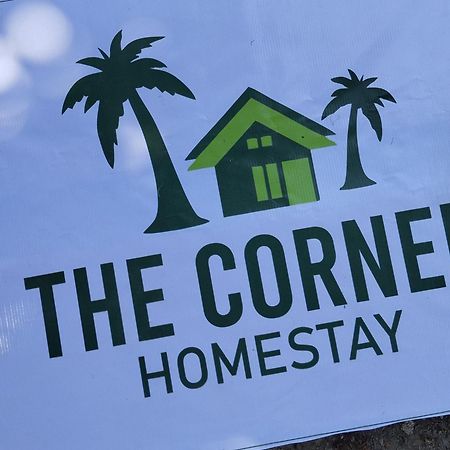The Corner Homestay Kuta  Eksteriør bilde